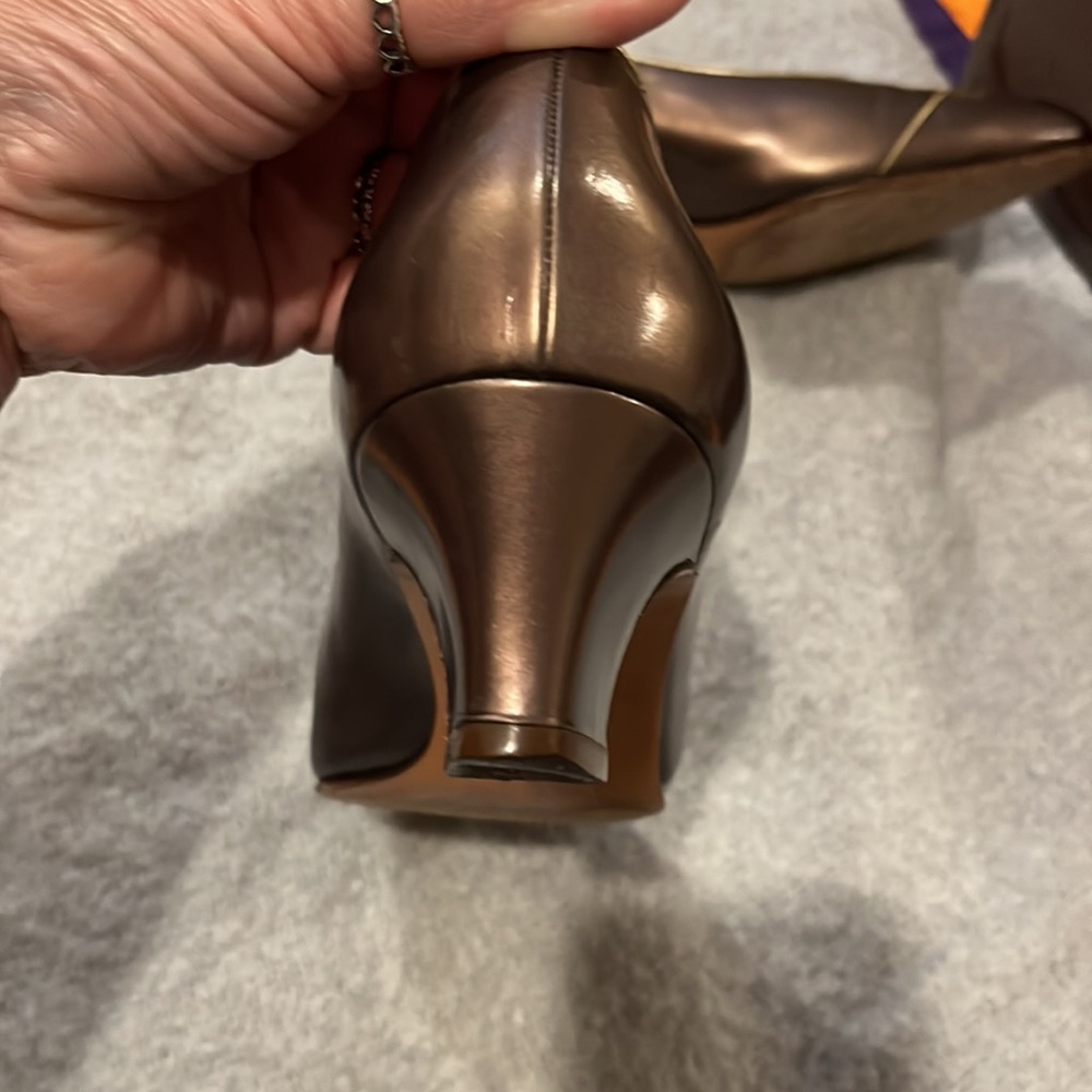 Vintage Salvatore Ferragamo pumps - Picture 4 of 10